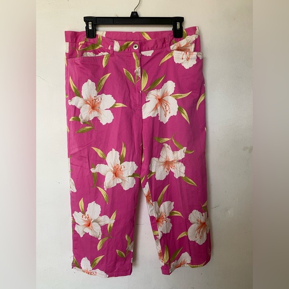Ralph Lauren Vibrant Pink Floral Capris with Tropical Print - Picture 3 of 6